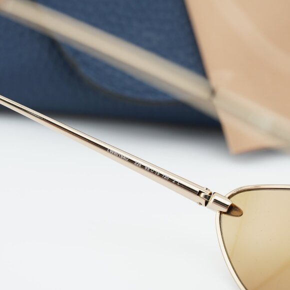 Loewe LW40164U 32E Oval Sunglasses – Shiny Gold\\Brown